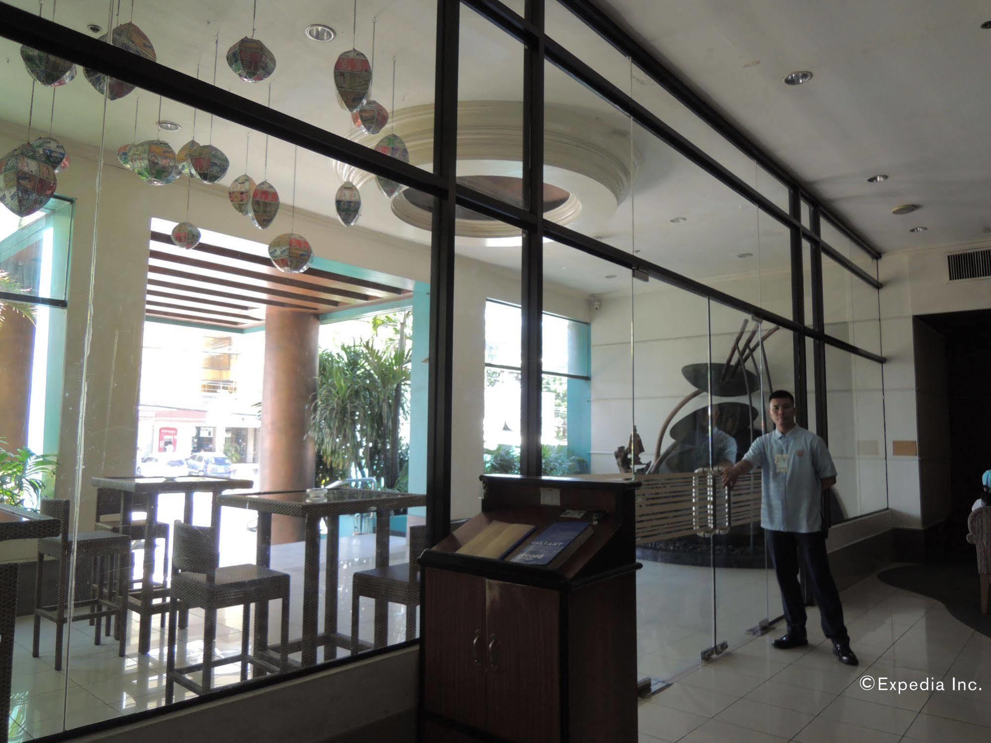 The Bellavista Hotel Lapu-Lapu City Zewnętrze zdjęcie